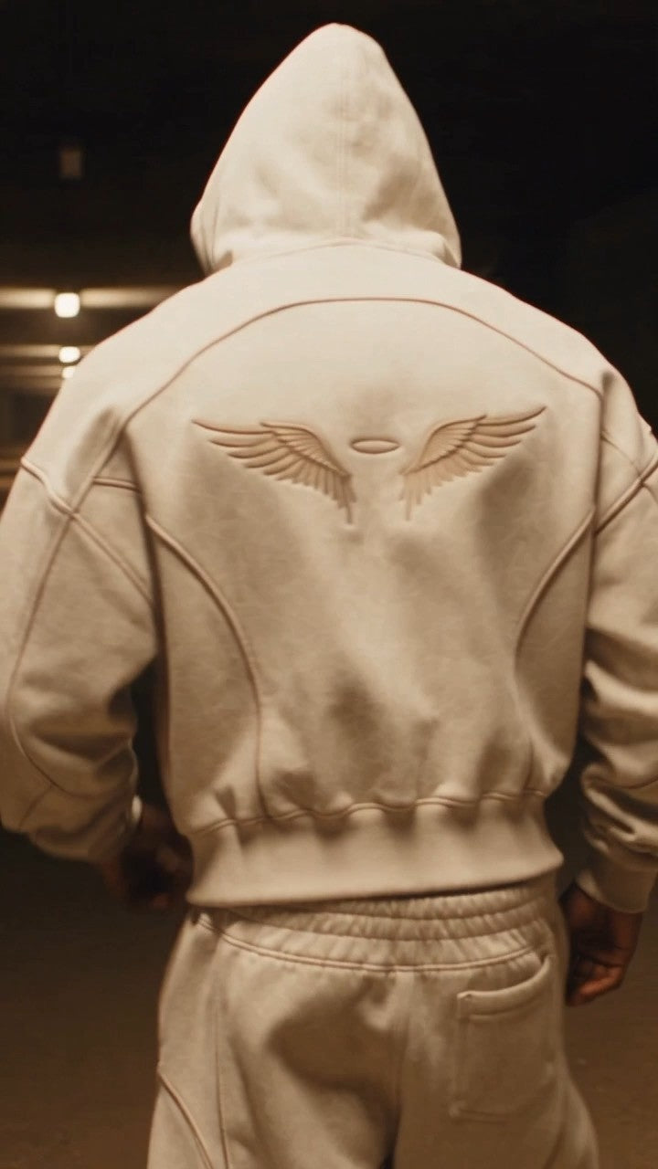Angél Tracksuit Beige – Stickerei-Detail Wings + Halo